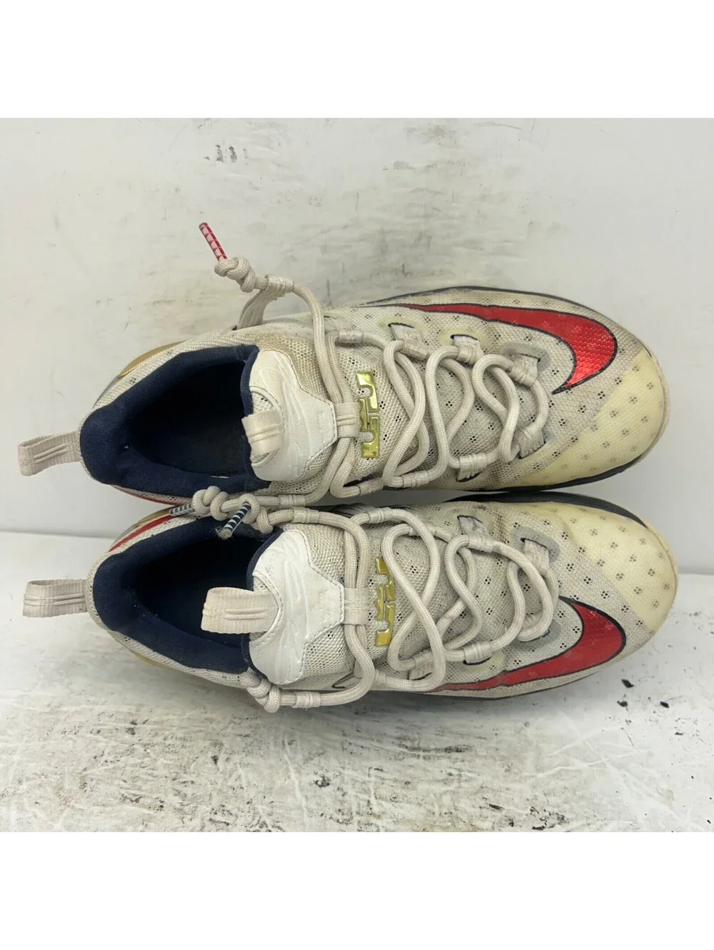Nike Men's LeBron XIII Low-Cut Basketball Sneakers 831925-164 Olympic Size 9.5M